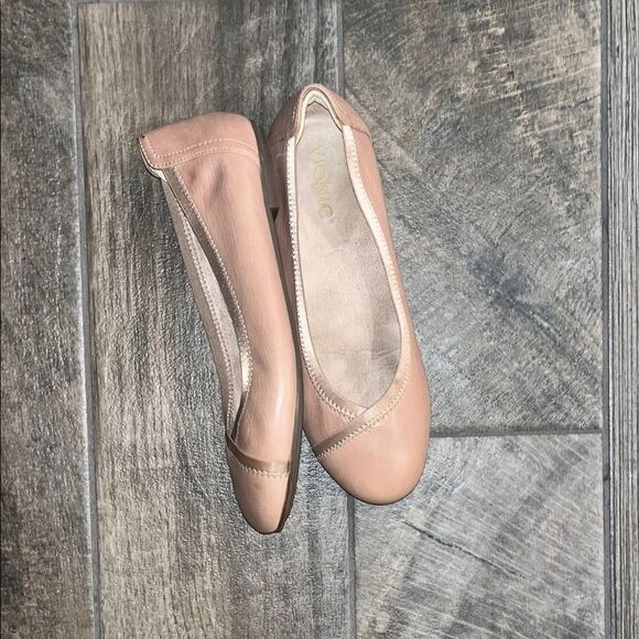 Vionic Tan Ballet Flats Minimalist Design - Picture 1 of 5